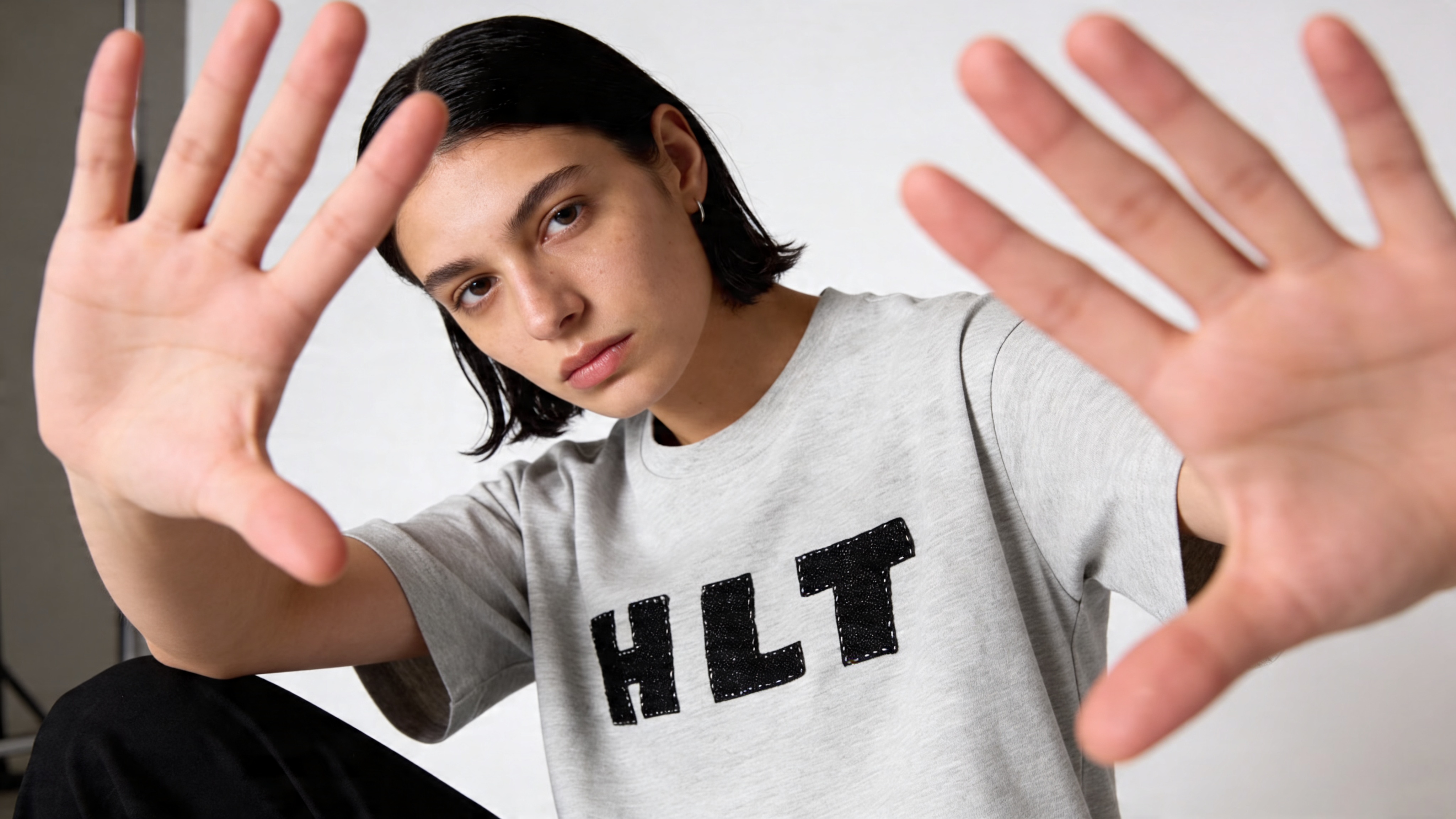 HLT444 H2 stingray hooks wearable object